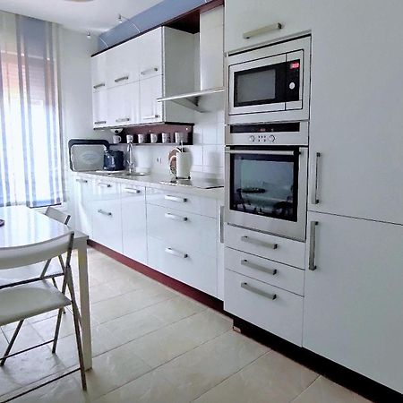 Rias Baixas En Ribeira Piso Centrico Con Parking Y Wifi Leilighet Eksteriør bilde